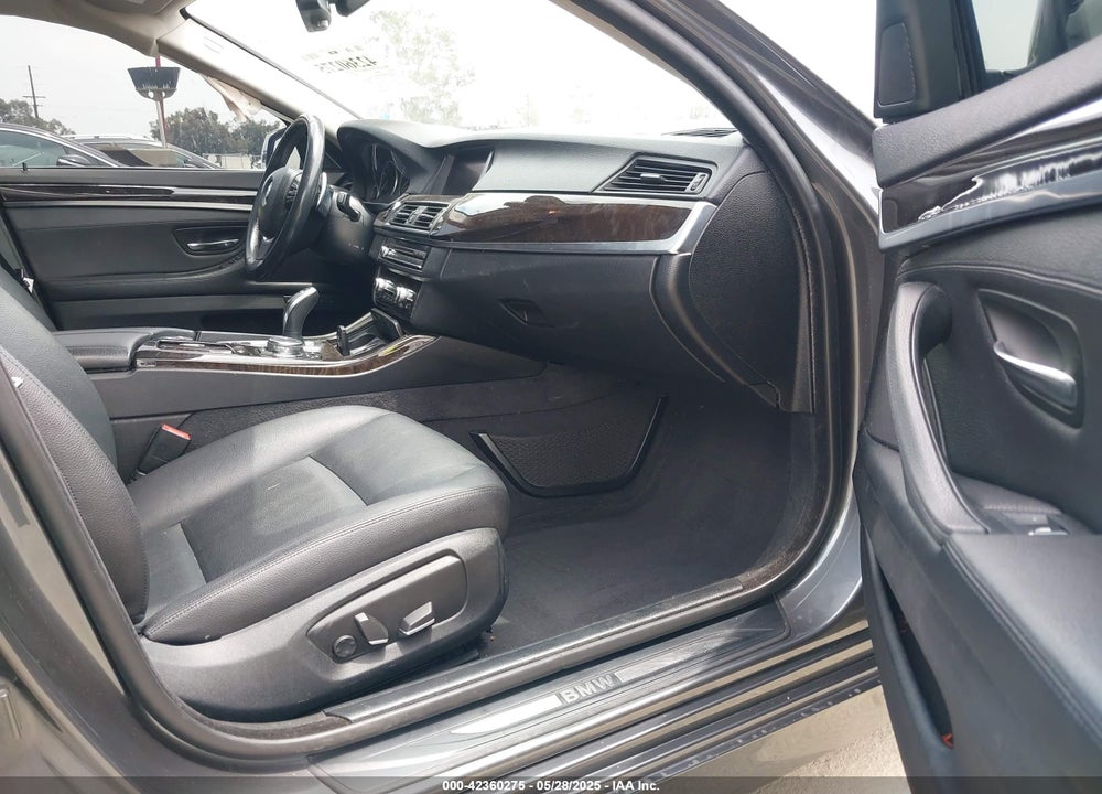 2016 BMW 5 SERIES VIN: WBA5A5C50GG350332