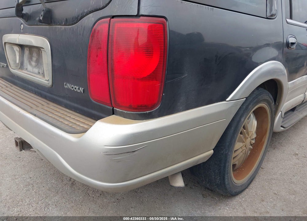 1999 LINCOLN NAVIGATOR VIN: 5LMRU27A8XLJ25948