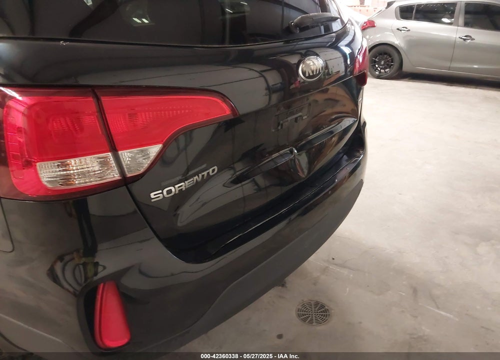 2014 KIA SORENTO VIN: 5XYKT3A60EG479896