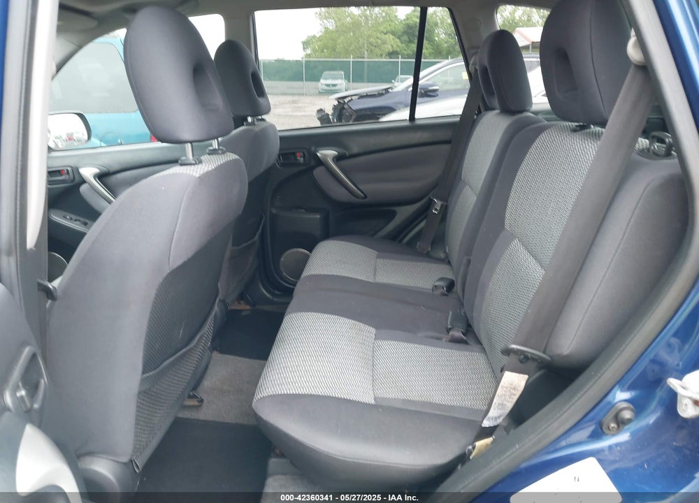 2004 TOYOTA RAV4 VIN: JTEGD20VX40018730