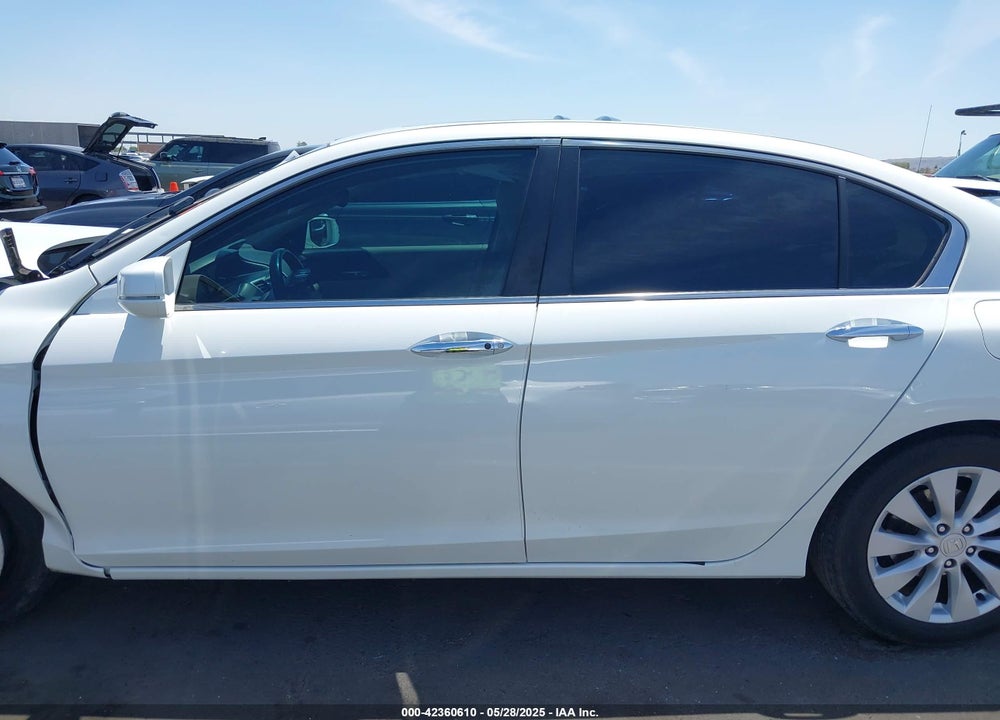 2013 HONDA ACCORD VIN: 1HGCR2F87DA203965