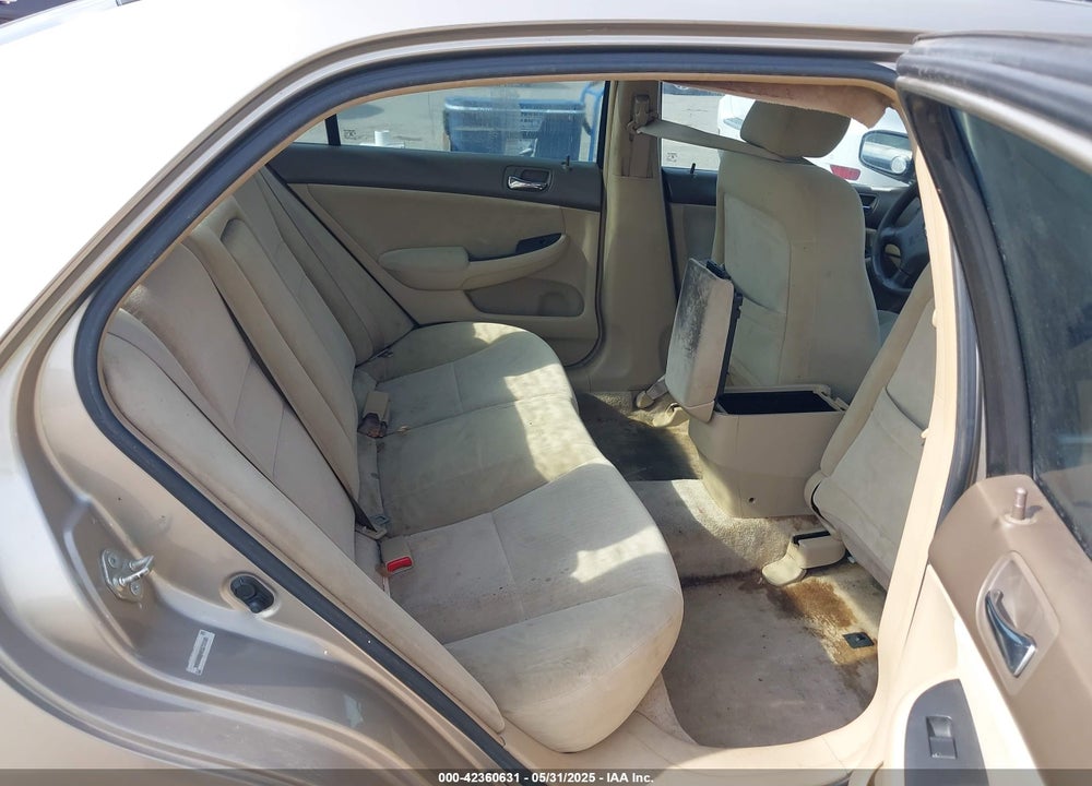 2005 HONDA ACCORD 2.4 LX VIN: 3HGCM56465G700585