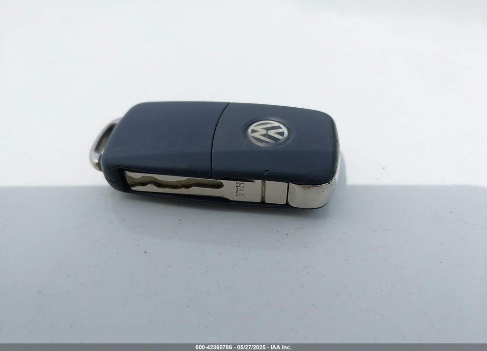 2012 VOLKSWAGEN JETTA VIN: 3VW4A7AJ3CM409073