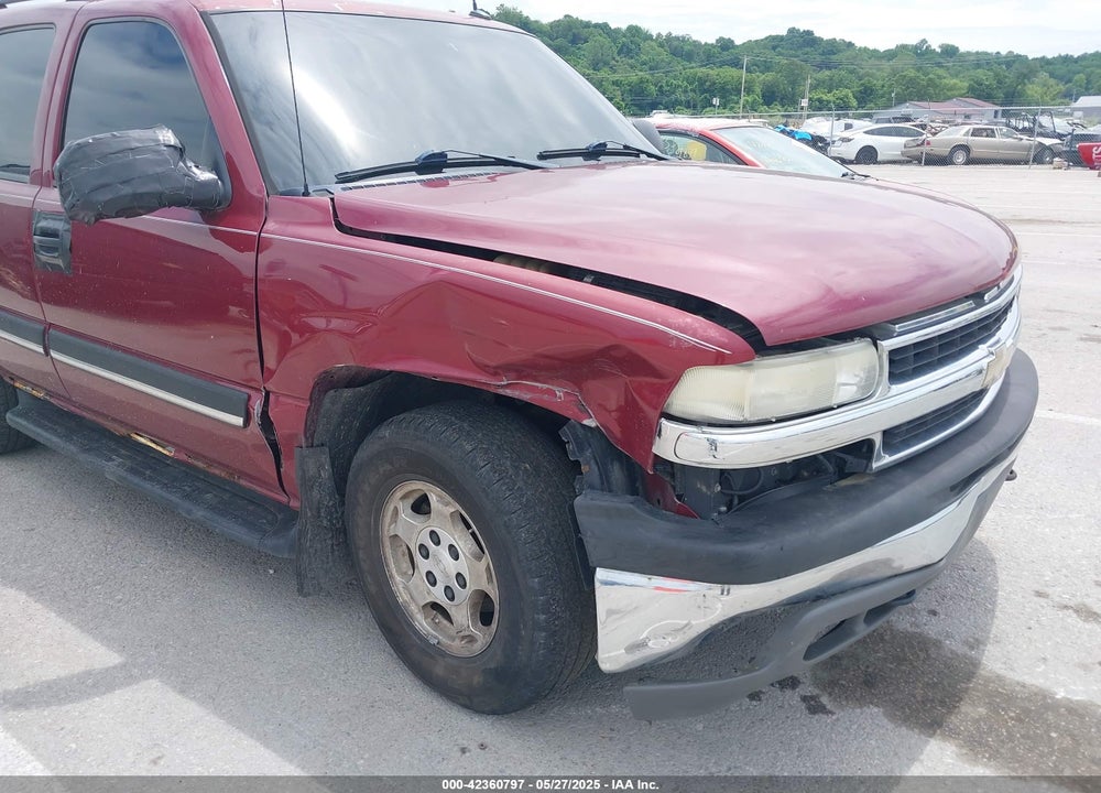 2005 CHEVROLET TAHOE LS VIN: 1GNEK13T05J194601
