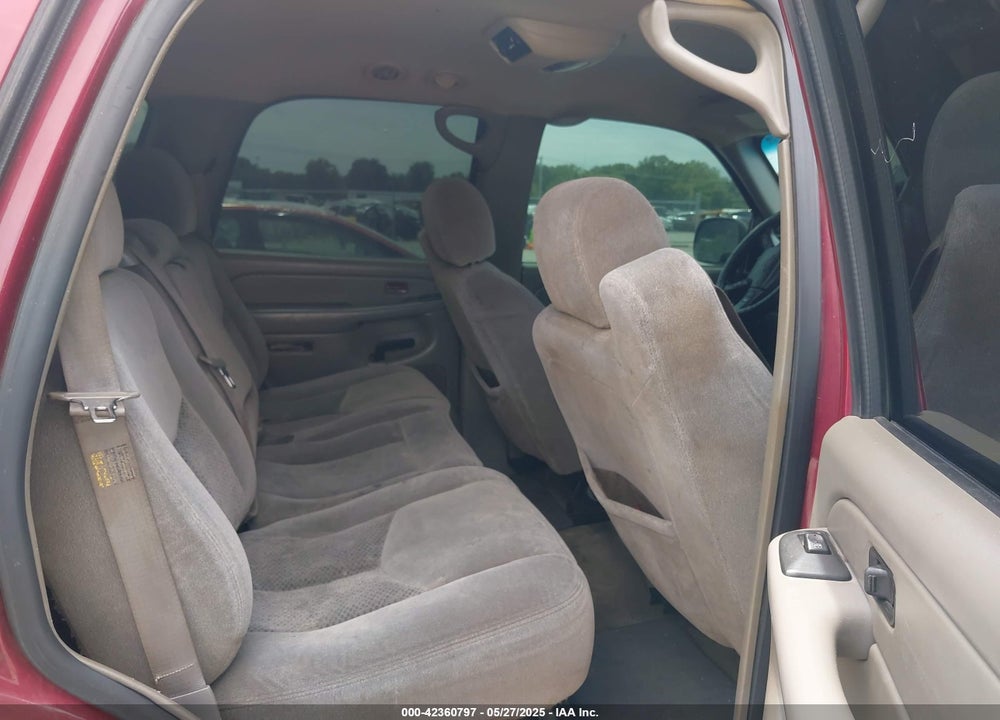 2005 CHEVROLET TAHOE LS VIN: 1GNEK13T05J194601