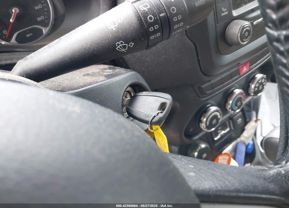 2015 JEEP RENEGADE VIN: ZACCJBBTXFPC04160