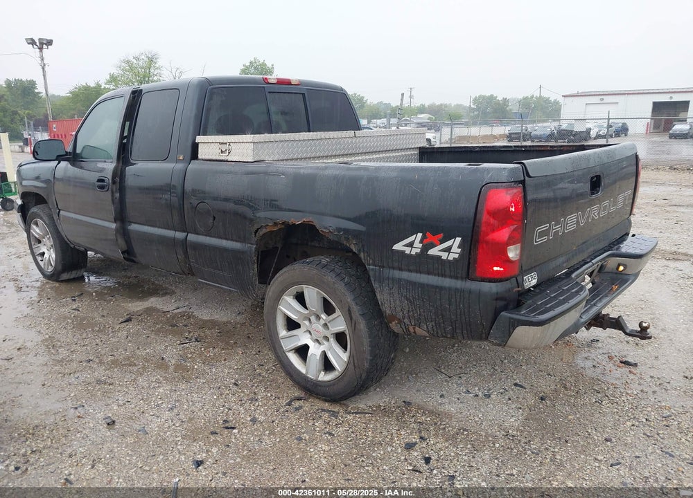 2005 CHEVROLET SILVERADO 1500 WORK TRUCK VIN: 1GCEK19B75Z258531