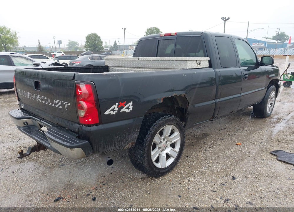 2005 CHEVROLET SILVERADO 1500 WORK TRUCK VIN: 1GCEK19B75Z258531