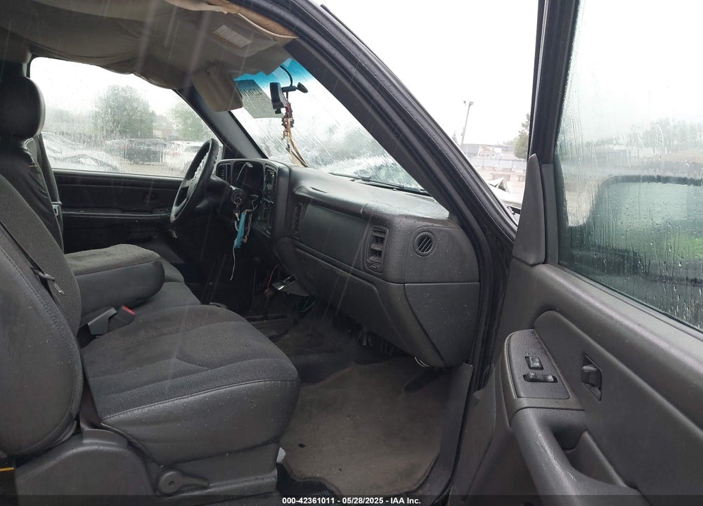 2005 CHEVROLET SILVERADO 1500 WORK TRUCK VIN: 1GCEK19B75Z258531
