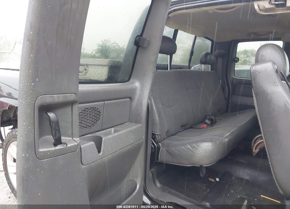 2005 CHEVROLET SILVERADO 1500 WORK TRUCK VIN: 1GCEK19B75Z258531