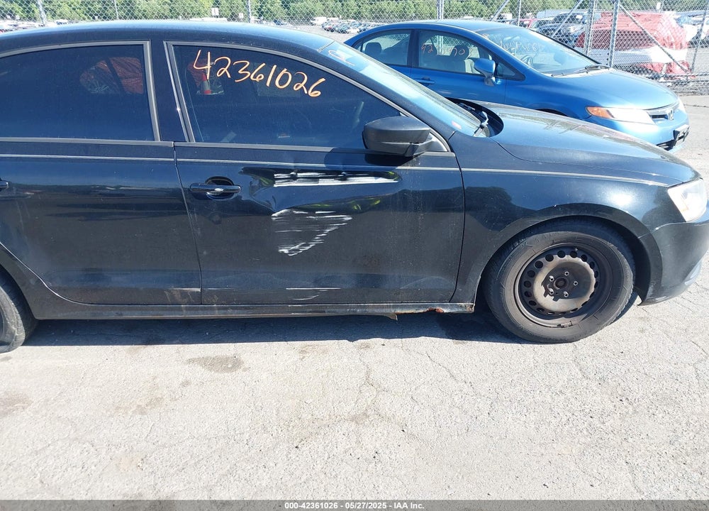 2011 VOLKSWAGEN JETTA 2.0L S VIN: 3VW2K7AJ6BM308337