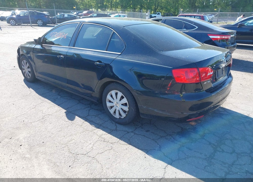 2011 VOLKSWAGEN JETTA 2.0L S VIN: 3VW2K7AJ6BM308337