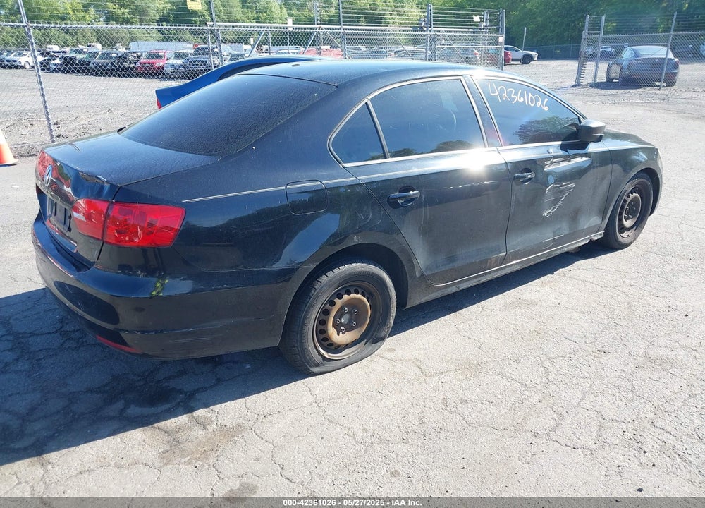 2011 VOLKSWAGEN JETTA 2.0L S VIN: 3VW2K7AJ6BM308337