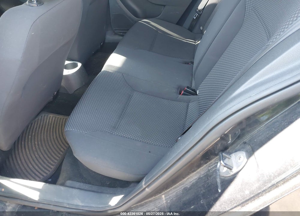 2011 VOLKSWAGEN JETTA 2.0L S VIN: 3VW2K7AJ6BM308337
