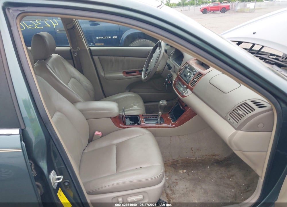 2005 TOYOTA CAMRY XLE V6 VIN: 4T1BF30K15U090278