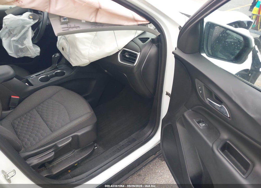 2019 CHEVROLET EQUINOX VIN: 2GNAXKEV4K6127271