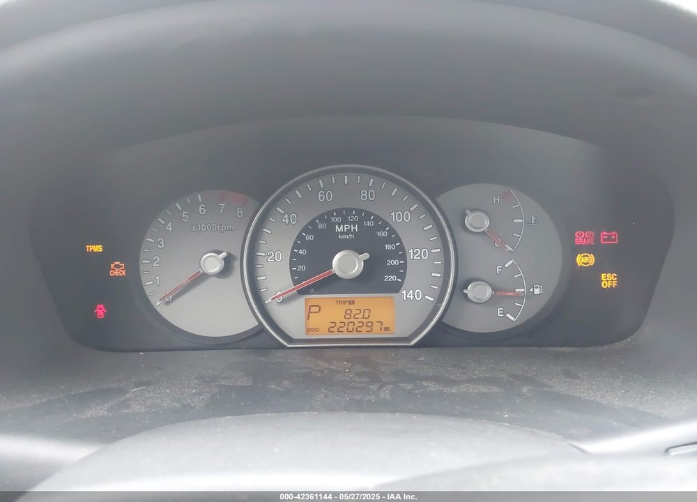 2007 KIA RONDO VIN: KNAFG526777116881