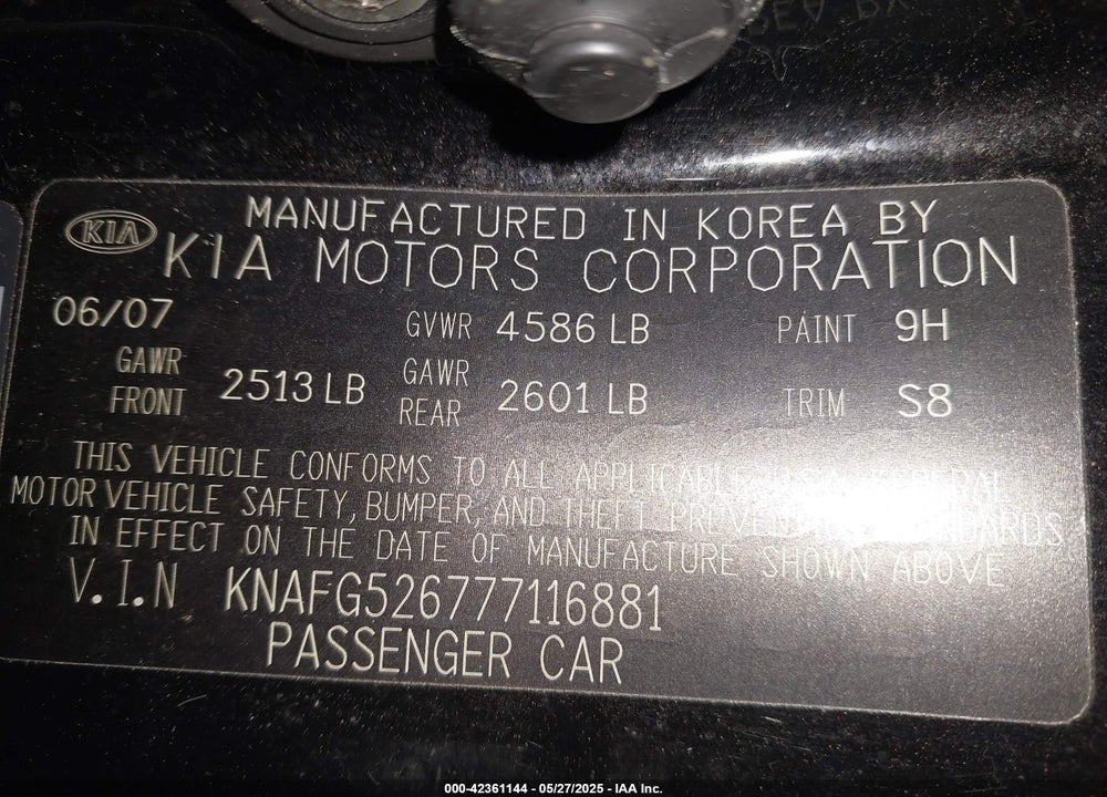 2007 KIA RONDO VIN: KNAFG526777116881