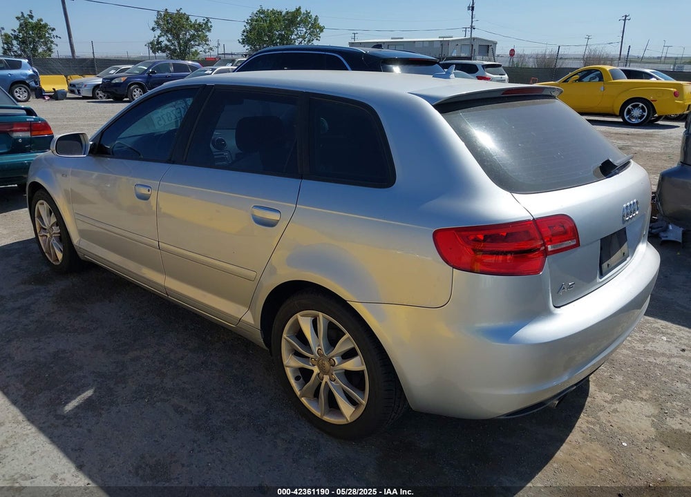 2012 AUDI A3 VIN: WAUBJAFM8CA029781