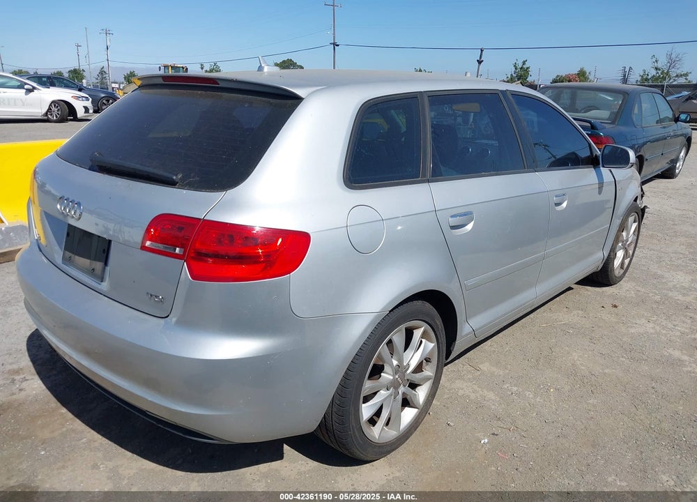 2012 AUDI A3 VIN: WAUBJAFM8CA029781