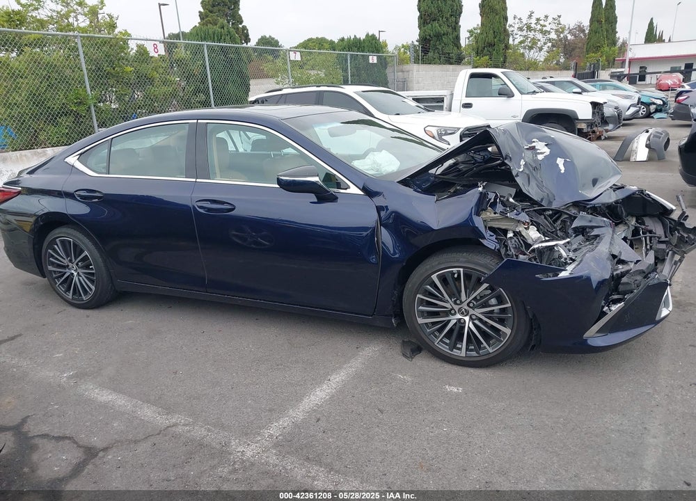 2022 LEXUS ES VIN: 58ADZ1B13NU125937