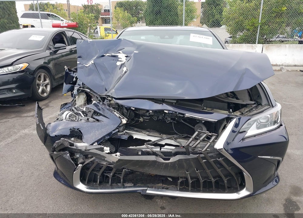 2022 LEXUS ES VIN: 58ADZ1B13NU125937
