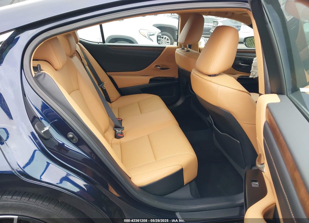 2022 LEXUS ES VIN: 58ADZ1B13NU125937