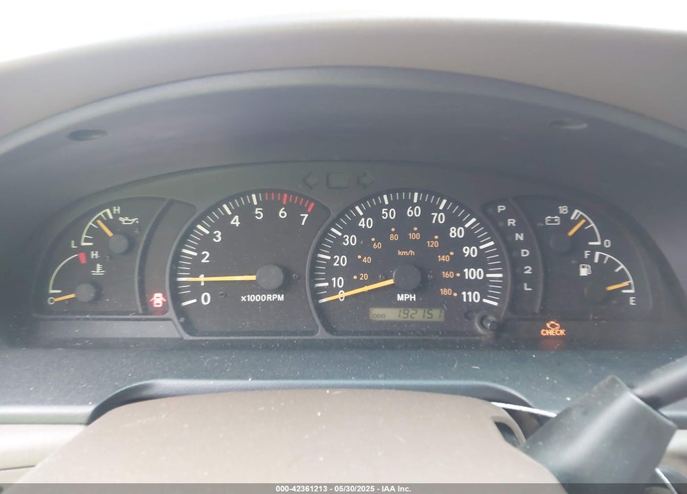 2000 TOYOTA TUNDRA SR5 V8 VIN: 5TBBT4411YS089055