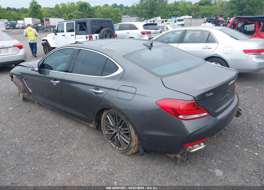 2019 GENESIS G70 VIN: KMTG34LE8KU035029