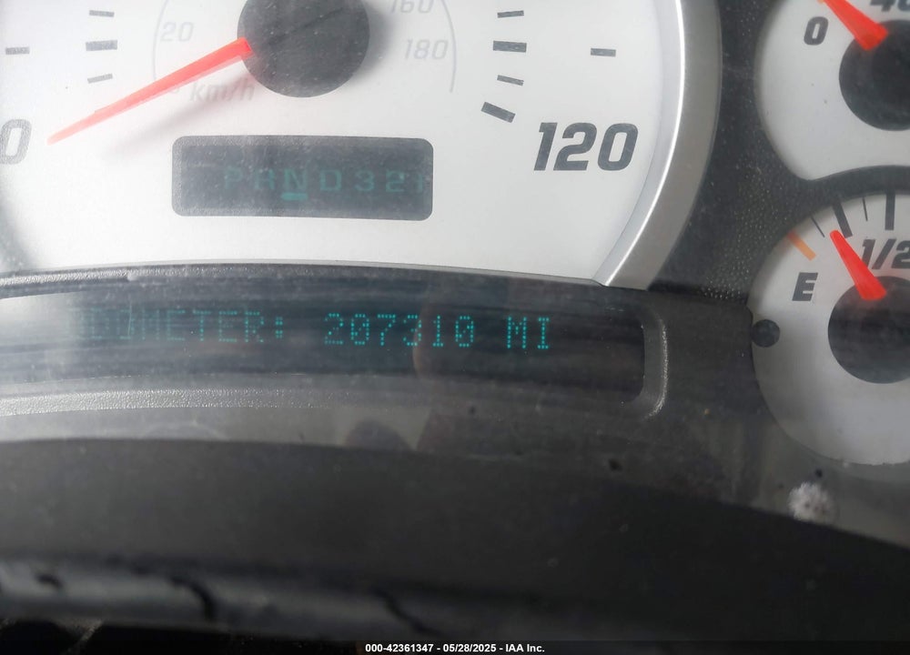2003 HUMMER H2 VIN: 5GRGN23U33H132071