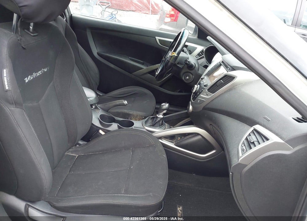 2013 HYUNDAI VELOSTER VIN: KMHTC6AD9DU155259