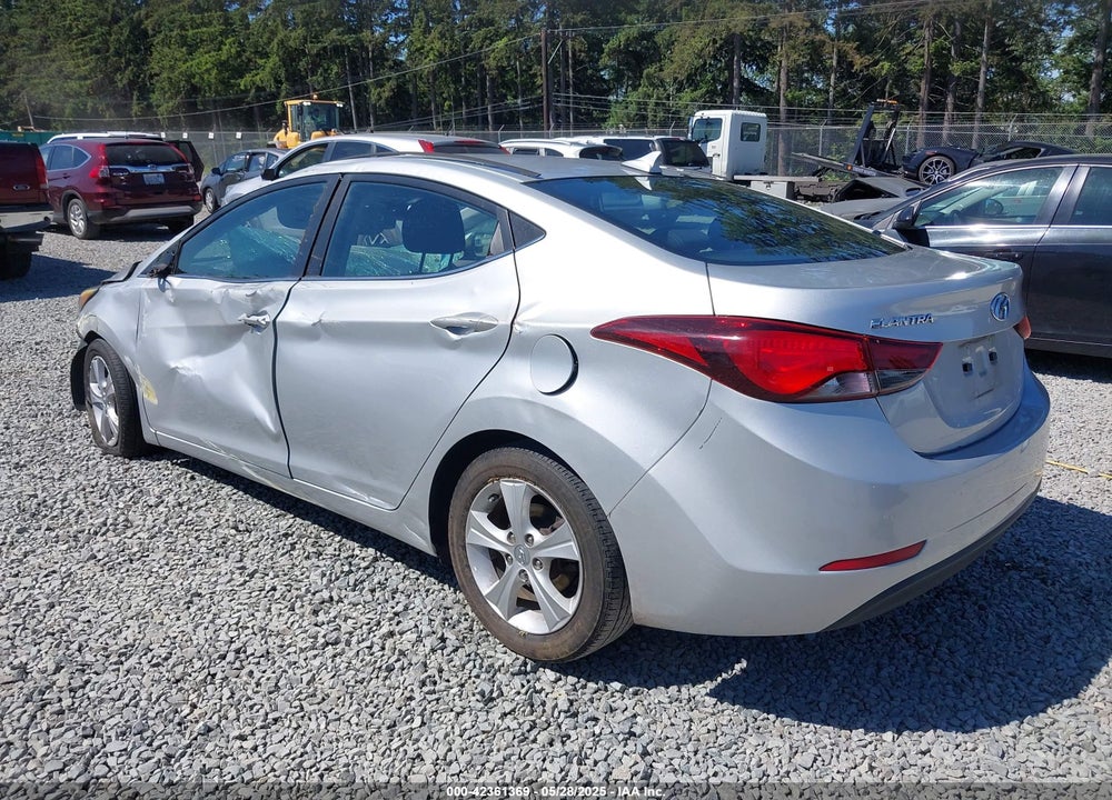 2016 HYUNDAI ELANTRA VIN: 5NPDH4AE9GH776460