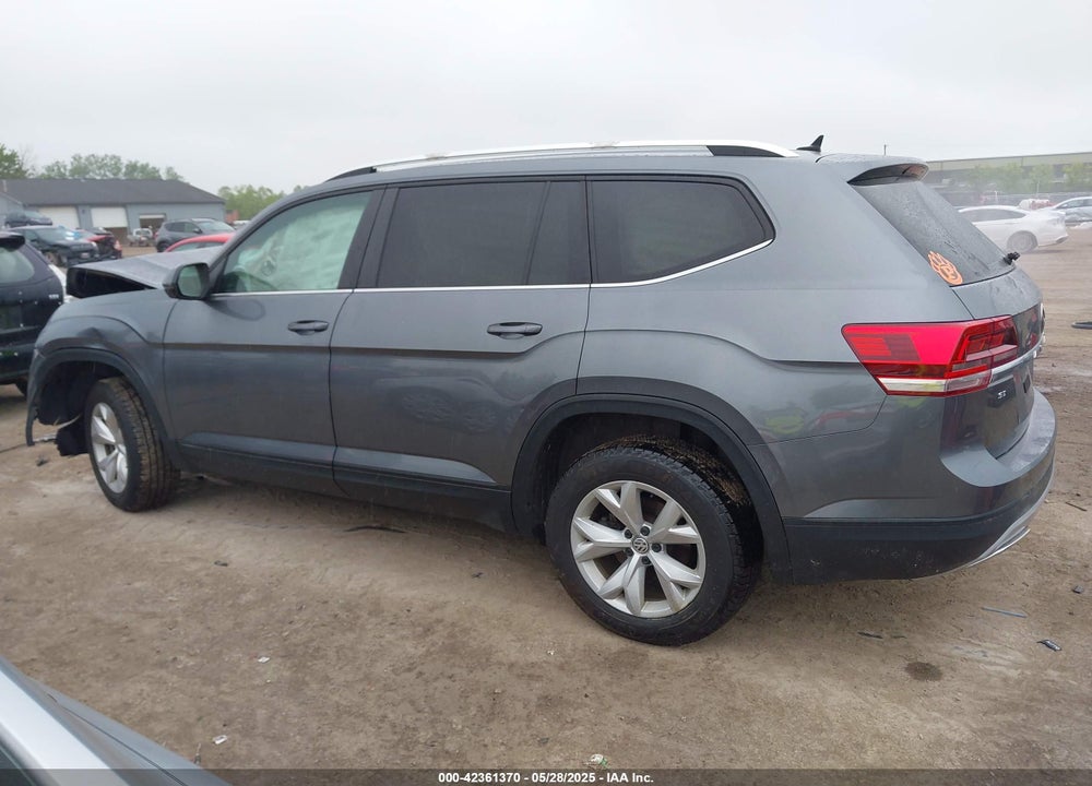 2018 VOLKSWAGEN ATLAS VIN: 1V2KR2CAXJC517240