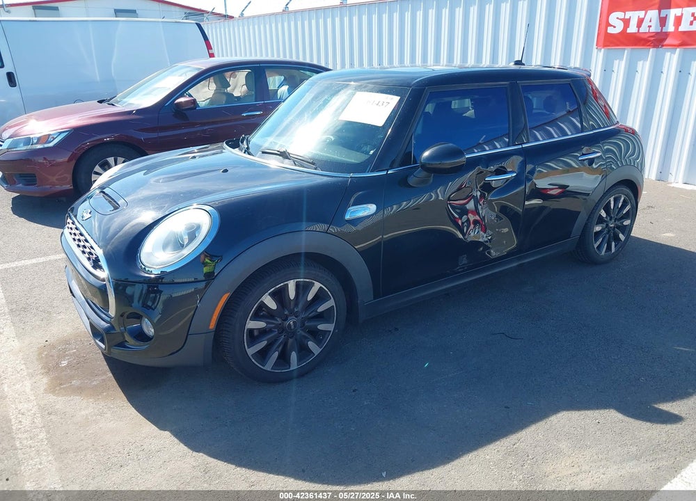 2015 MINI COOPER VIN: WMWXU3C58F2B57218