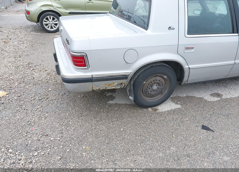 1990 CHRYSLER SALON VIN: 1C3XC46RXLD748940