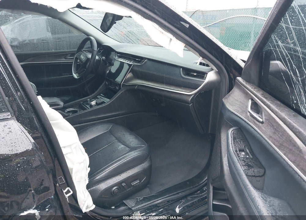 2024 JEEP GRAND CHEROKEE L VIN: 1C4RJKBG4R8926264