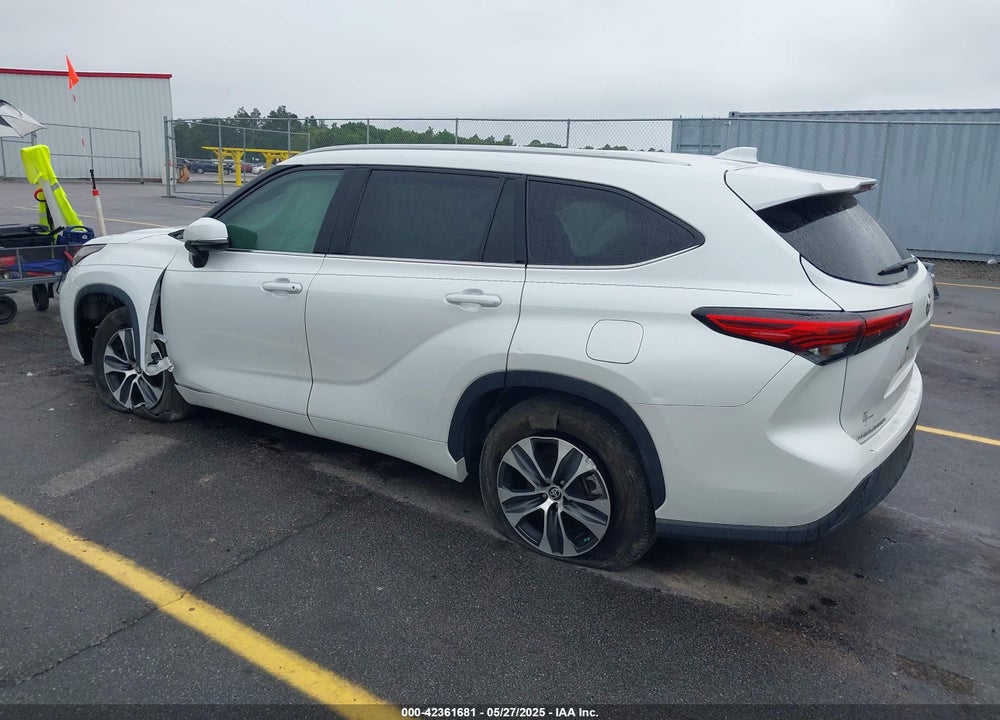 2022 TOYOTA HIGHLANDER VIN: 5TDGZRAH6NS116563