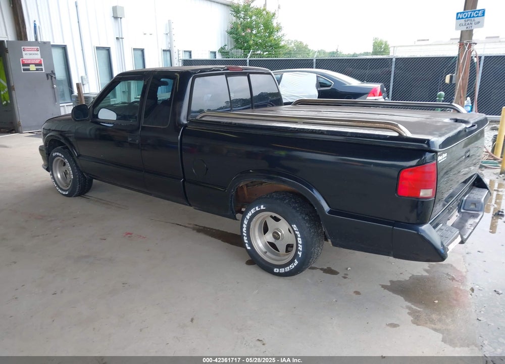 1996 CHEVROLET S TRUCK S10 VIN: 1GCCS1949T8151119