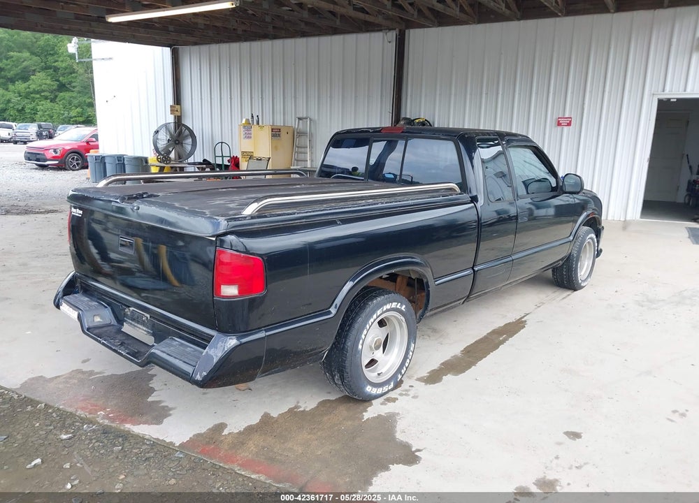 1996 CHEVROLET S TRUCK S10 VIN: 1GCCS1949T8151119