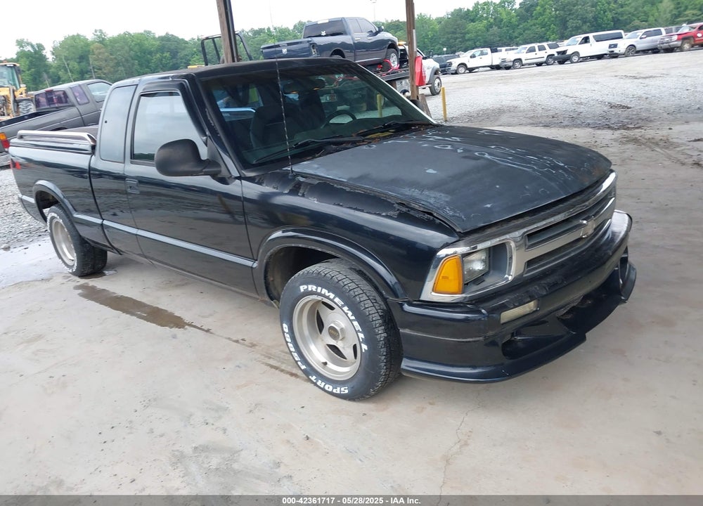 1996 CHEVROLET S TRUCK S10 VIN: 1GCCS1949T8151119
