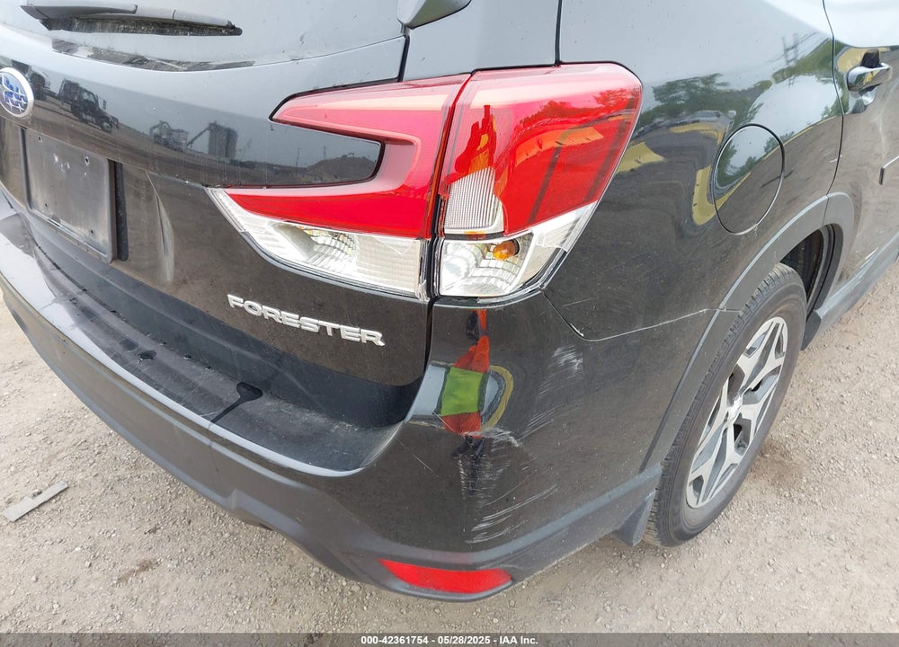 2023 SUBARU FORESTER VIN: JF2SKAEC6PH511494