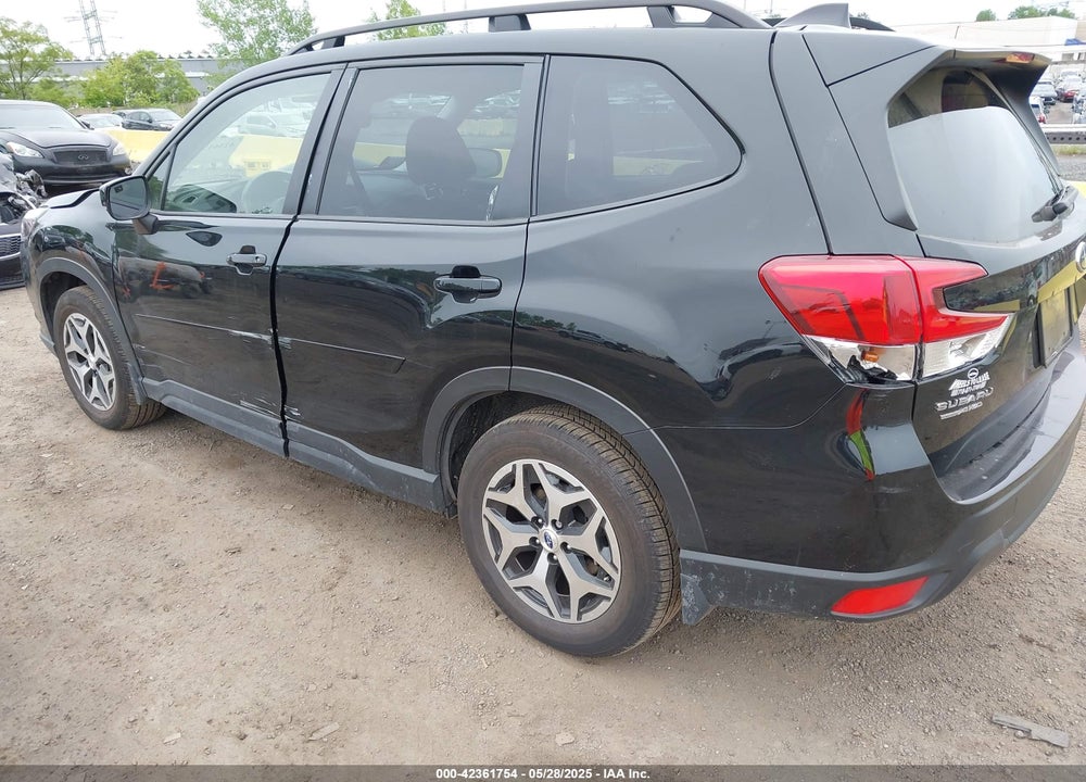 2023 SUBARU FORESTER VIN: JF2SKAEC6PH511494