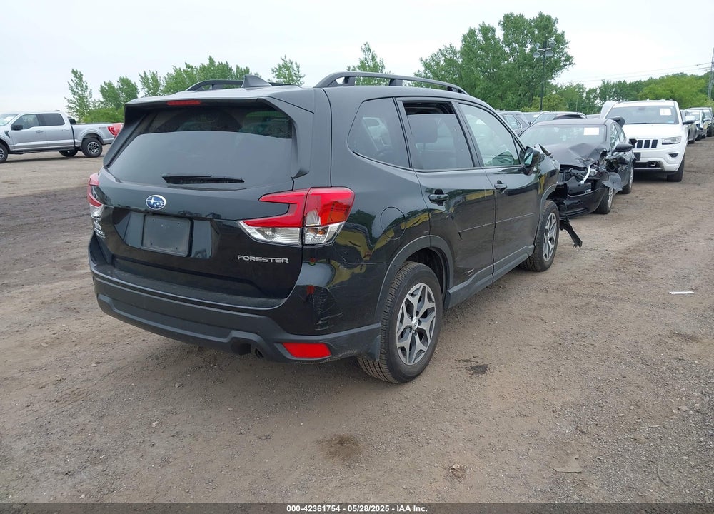 2023 SUBARU FORESTER VIN: JF2SKAEC6PH511494