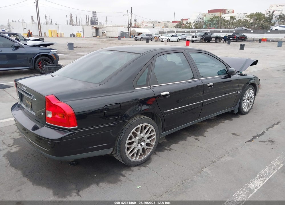 2005 VOLVO S80 T6 VIN: YV1TS911351411438