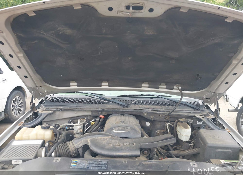 2004 CHEVROLET SUBURBAN 1500 LS VIN: 1GNEC16Z94J235657