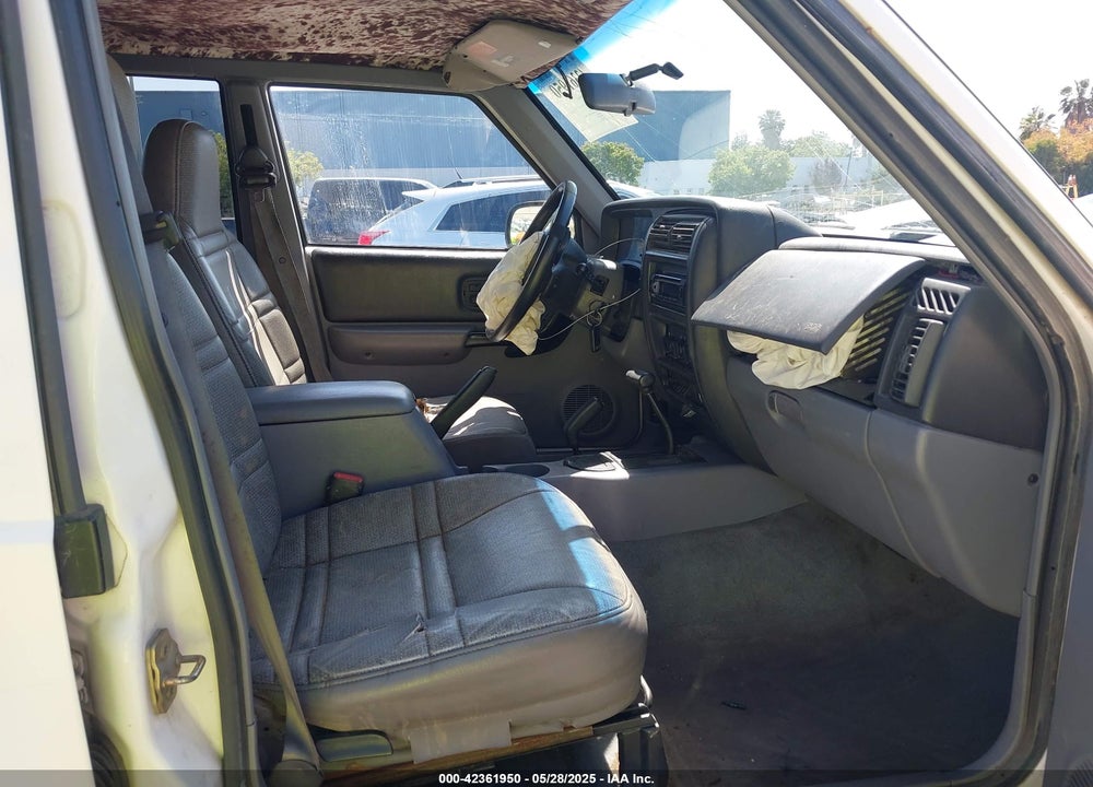1998 JEEP CHEROKEE CLASSIC/SPORT VIN: 1J4FJ68S4WL227094