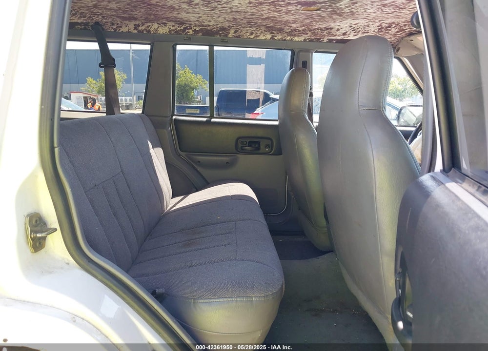 1998 JEEP CHEROKEE CLASSIC/SPORT VIN: 1J4FJ68S4WL227094