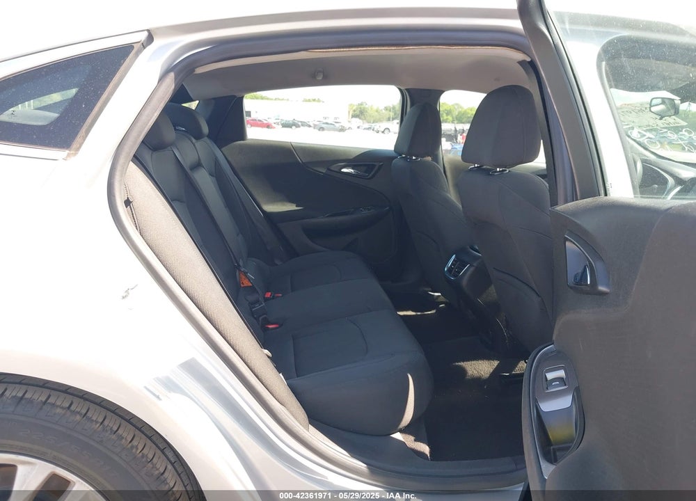 2016 CHEVROLET MALIBU VIN: 1G1ZE5ST1GF307190