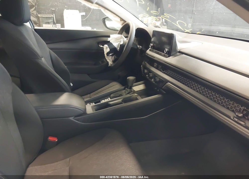 2024 HONDA ACCORD LX VIN: 1HGCY1F2XRA057383