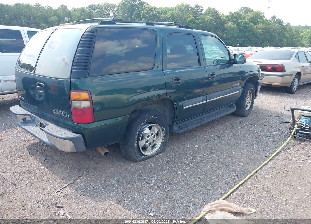 2002 CHEVROLET TAHOE LS VIN: 1GNEC13V92J308220